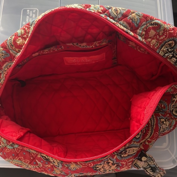 Quilted purse with matching eyeglass holder and makeup bag - Picture 4 of 4